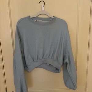 Zara Women's Blue Cropped Sweatshirt Large